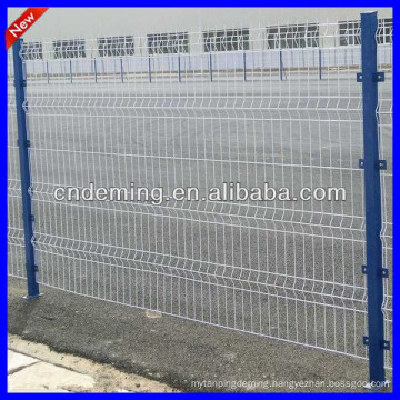 wire mesh fence/iron fence/wrought iron fence/wire fence/pvc fencing/fence panels